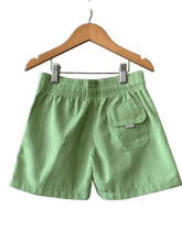 NOVO SHORT LINHO MASC KIDS LISO ABACATE