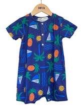 MACAQUINHO BEBE MAS BARCO A VELA FABULA MARINHO