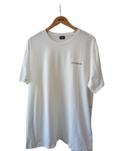CAMISETA MC ASSINATURA ARAMIS BARCODE OFF WHITE