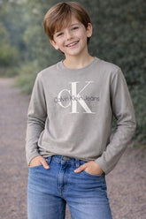 CAMISETA CKJ KIDS MAS ML LOGO REISSUE CAQUI MEDIO