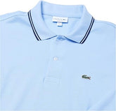 POLO MASC MC DET GOLA LACOSTE AZUL CLARO HH7