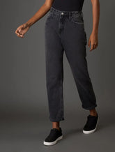 CALCA CKJ FEM JEANS MOM 5 POCKETS PRETO