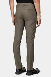 CALCA ARAMIS CHINO SLIM CLASSICA SARJA VERDE MILITAR