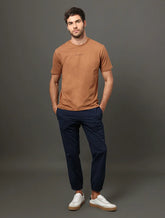 CAMISETA MC CKJ MASC LOGO CENTRALIZADO HAVANA