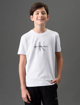 CAMISETA CKJ KIDS MAS MC LOGO REISSUE CAQUI CLARO
