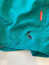 BERMUDA SHORT RSV MINI MAS PRAIA TEXTURA VERDE BANDEIRA