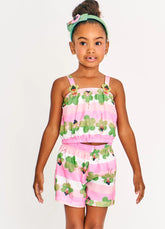 CONJ FEM DANCANDO ENTRE FLORES ALPHABETO ROSA/BRANCO