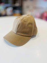 BONE ARAMIS INF MULTI LOGO CAQUI