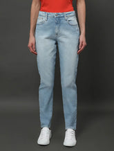CALCA CKJ FEM JEANS MOM PEQ PUIDOS AZUL CLARO