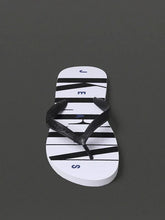 CHINELO MAS CKJ LOGO SERIF FONT BRANCO