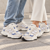 TENIS 9060 UNISEX NEW BALANCE BEGE/AZUL