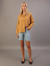 BERMUDA FEM CKJ JEANS ALONGADA 5 POCKETS AZUL CLARO