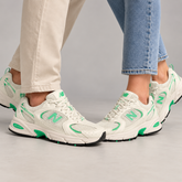 TENIS NB U530 UNISEX NEW BALANCE BR/BEGE CLARO/VERDE CLARO