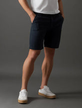 BERMUDA CKJ MAS COLOR CHINO MARINHO