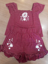 CONJ FEM BL E SHORT XADREZ FLORES RELEVO VERMELHO