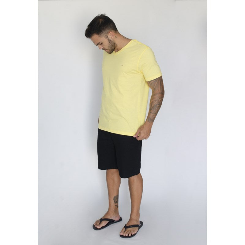 CAMISETA ARAMIS BASICA GOLA V AMARELO AMARELO