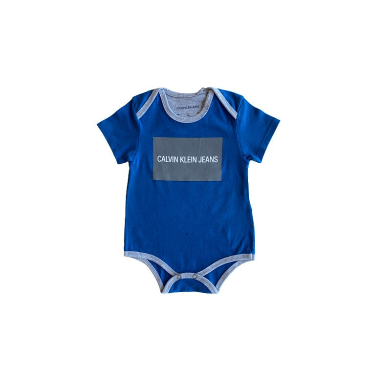 BODY CKJ MASC BEBE LOGO BOX AZUL ROYAL ROYAL