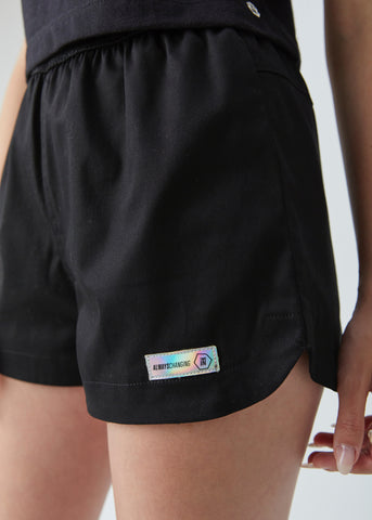 SHORTS FEM BASICO EM SARJA ACETINADA PRETO