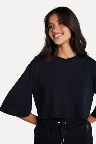 BLUSA CROPPED MC FEM SIMPLES PRETO