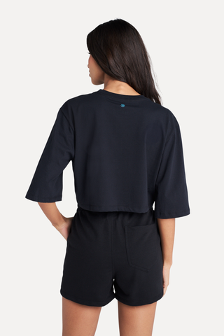 BLUSA CROPPED MC FEM SIMPLES PRETO