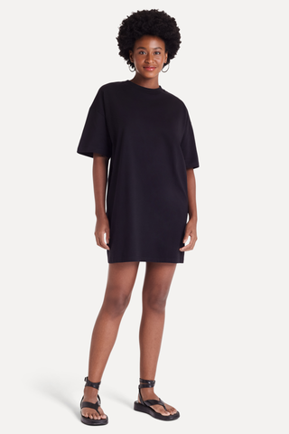 VESTIDO FEM MC T-SHIRT OVERSIZED SIMPLES PRETO