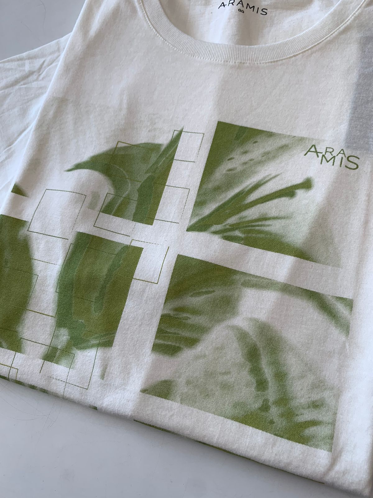 CAMISETA MAS ARAMIS LIRIO FOTOGRAFIA OFF WHITE