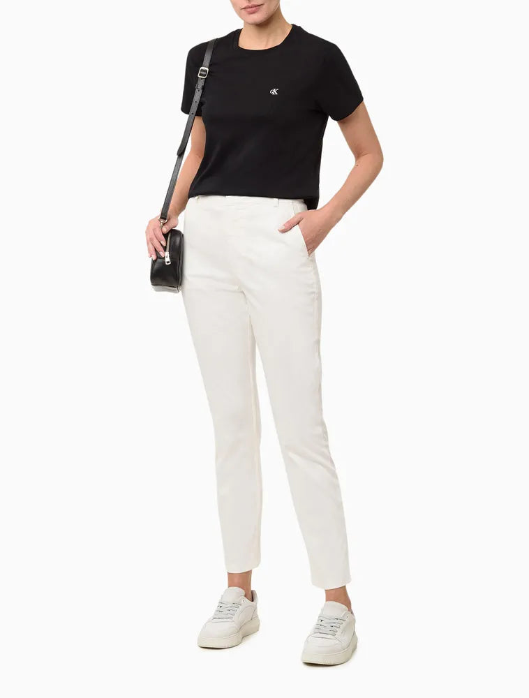 BLUSA CKJ FEM MC LOGO BORDADO PRETO