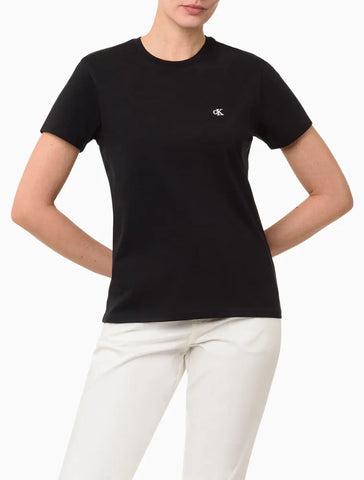 BLUSA CKJ FEM MC LOGO BORDADO PRETO