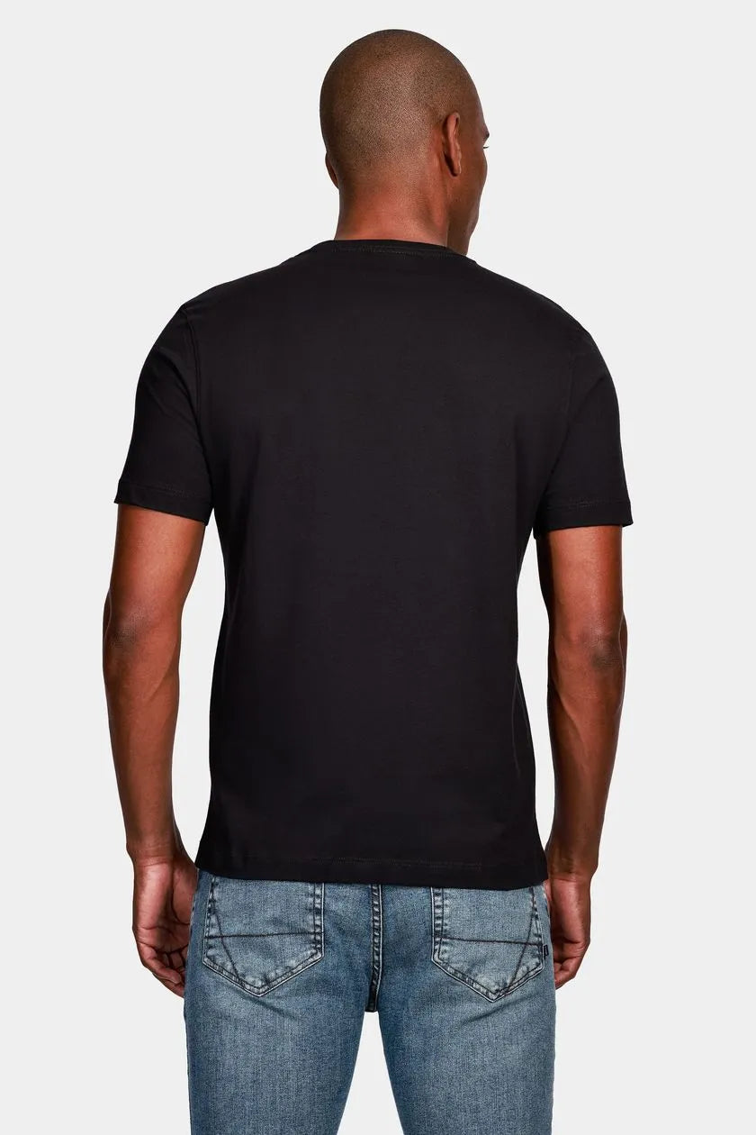 CAMISETA MAS ARAMIS BOLD ESPELHADO PRETO