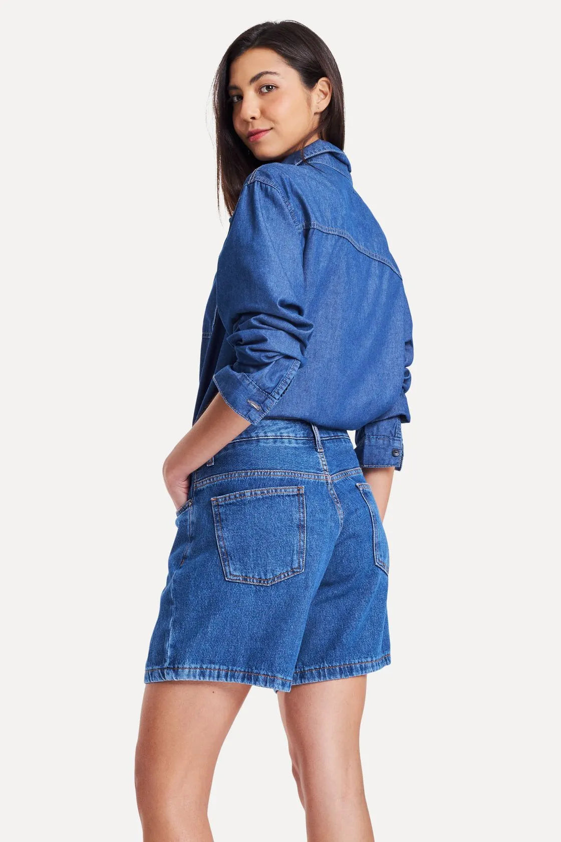 SHORTS JEANS FEM 5 POCKETS SIMPLES AZUL MEDIO