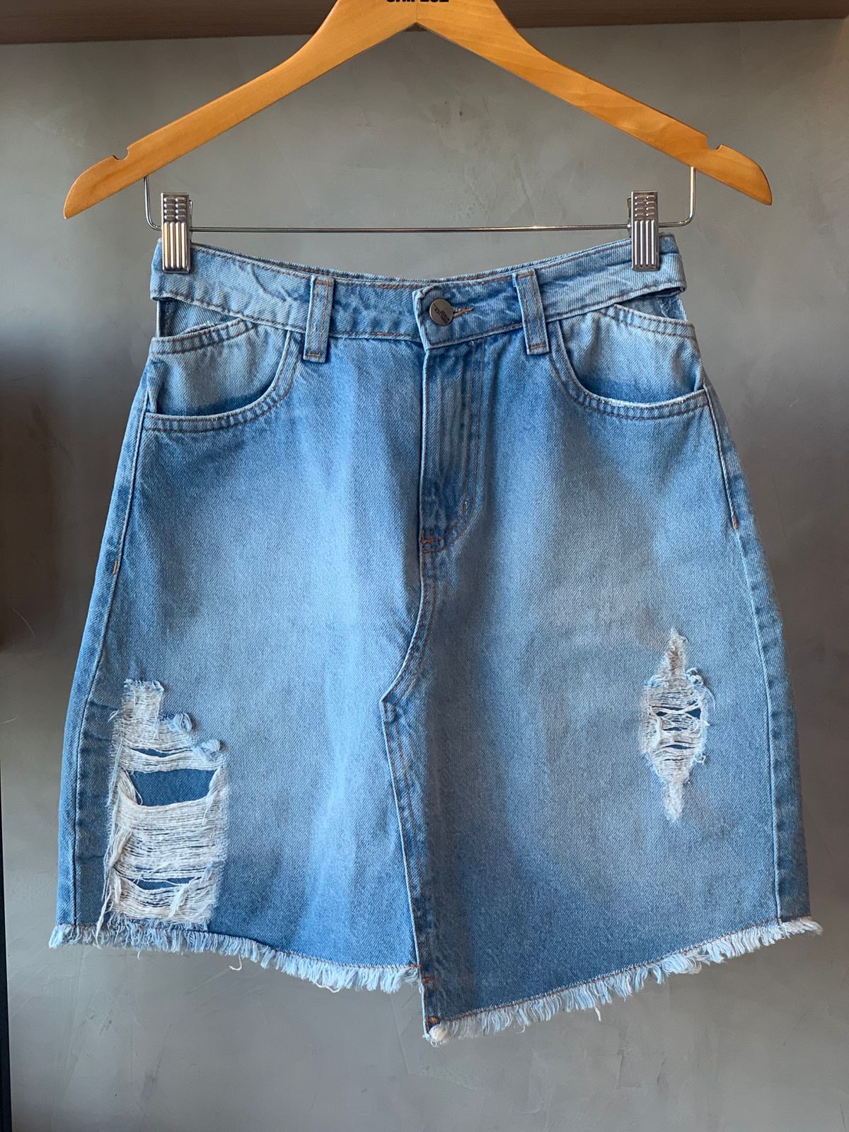 SAIA CURTA JEANS C RAGOS FRONTAL DOCE TR JEANS MEDIO
