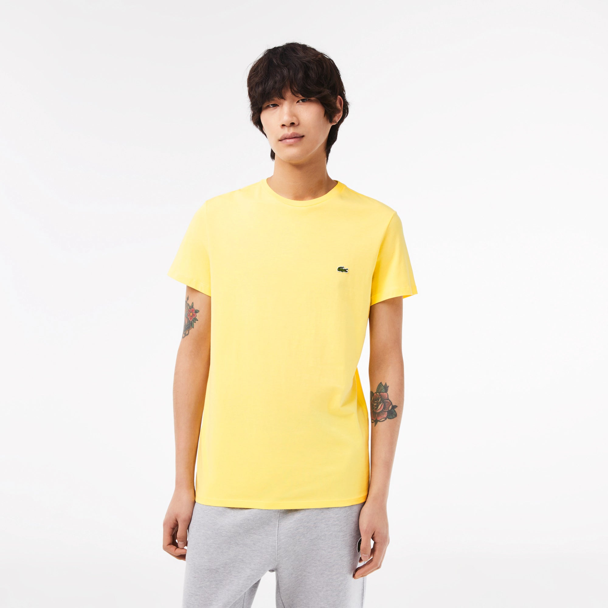 CAMISETA LACOSTE MC MASC BASICA 107 AMARELO