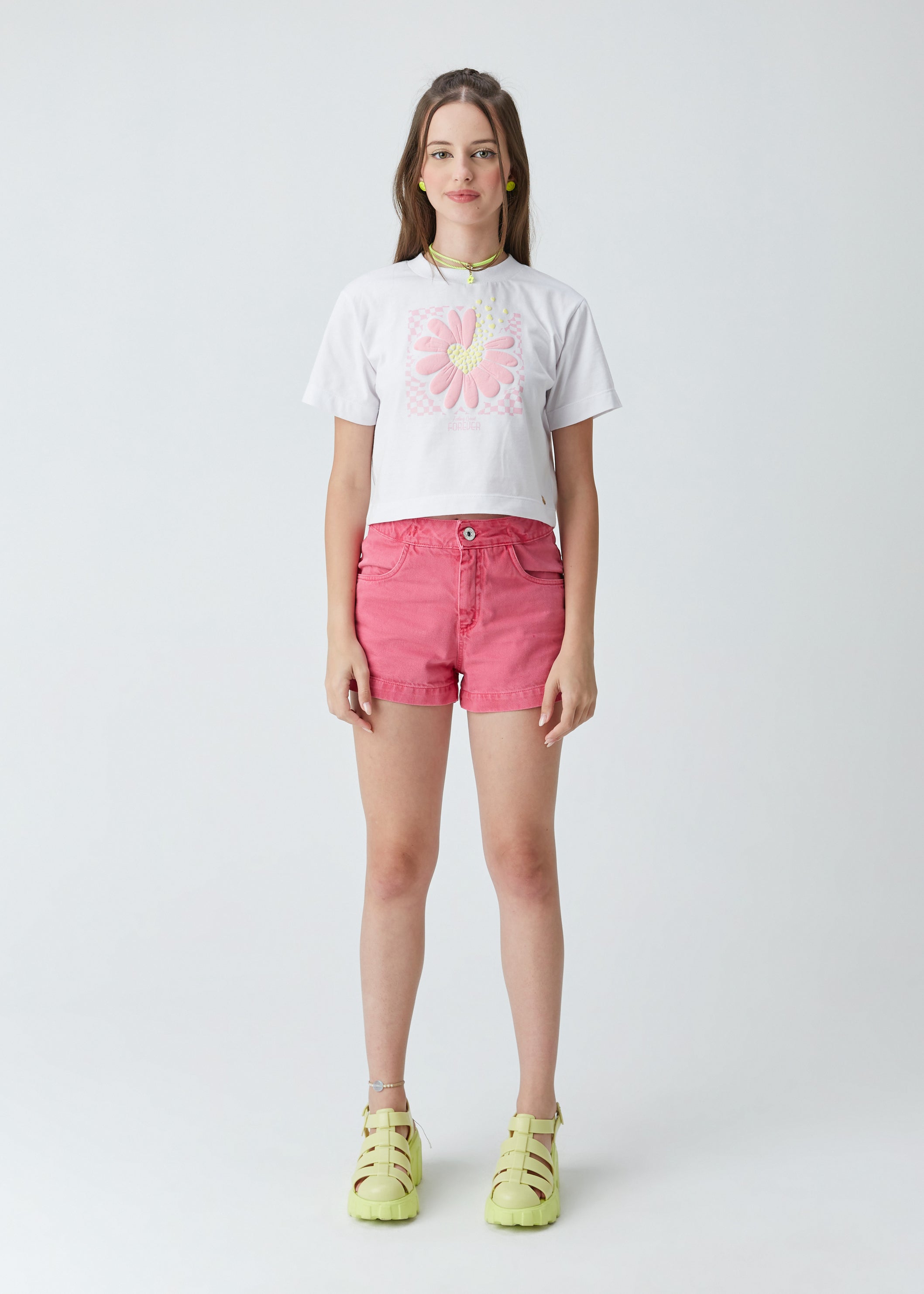 T-SHIRT FEM CROPPED MALHA ALG EST FLOR BRANCO