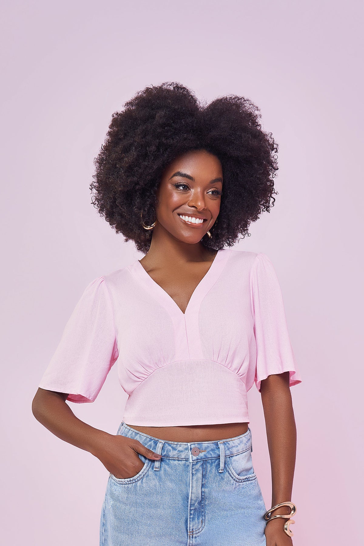 BLUSA FEM DE MANGA CURTA EM TECIDO ROSA QUARTZ