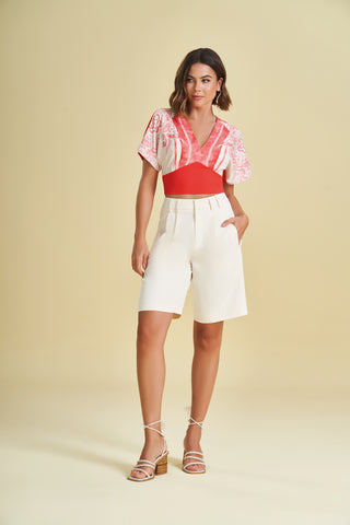 BERMUDA FEM EM PLANO ALFAIATARIA OFF WHITE