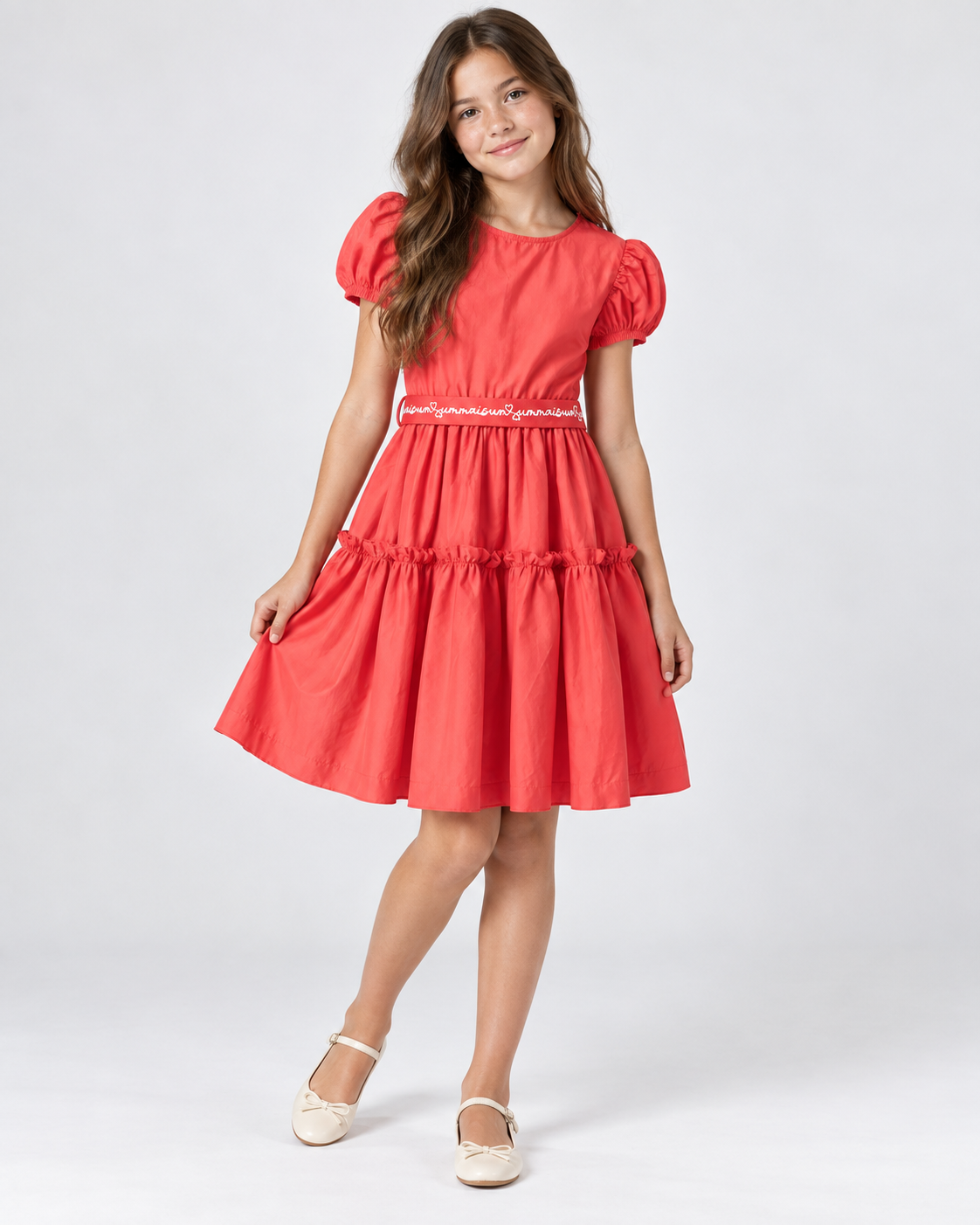 VESTIDO EM TRICOLONE COM FAIXA VERMELHO