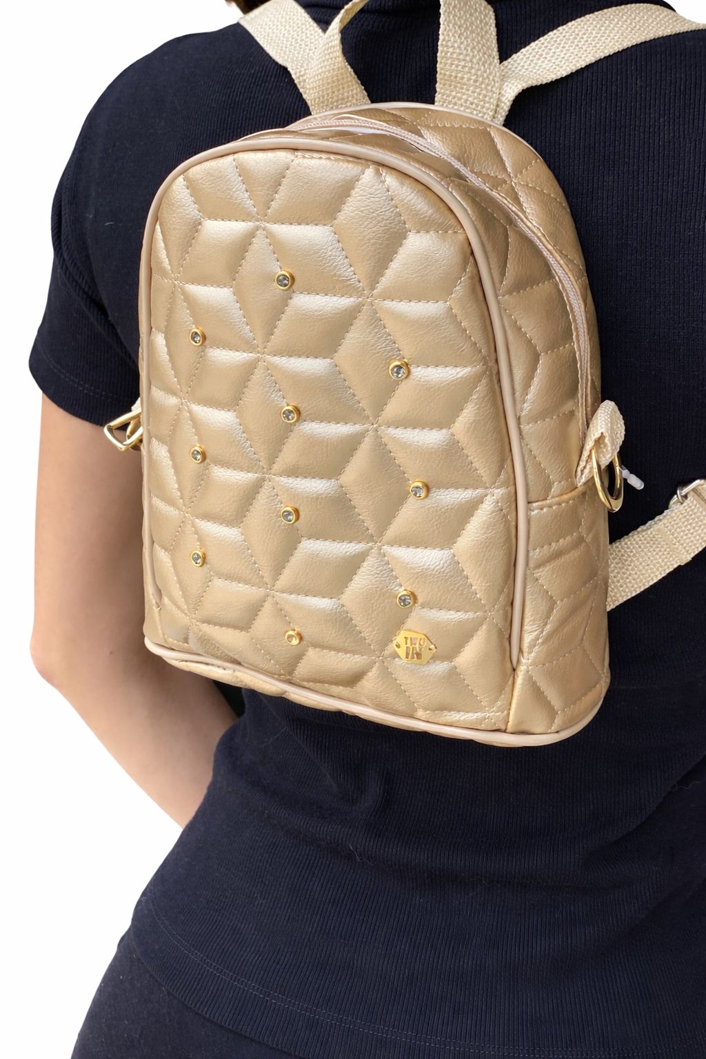 MINI MOCHILA MEDALHA DOURADA DOURADO