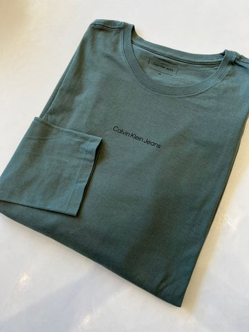 CAMISETA CKJ MAS ML LOGO CENTRALIZADO VERDE MEDIO