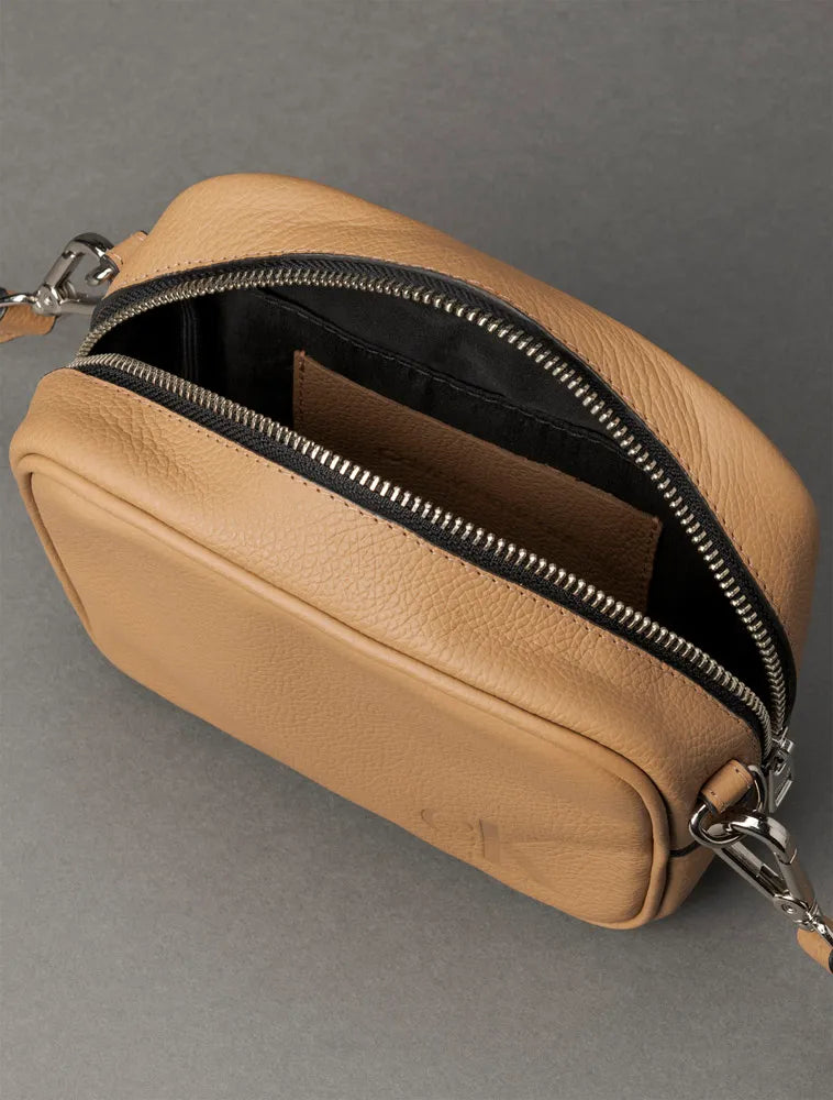 BOLSA CAMERA BAG CKJ FEM QUEIMA CK HAVANA