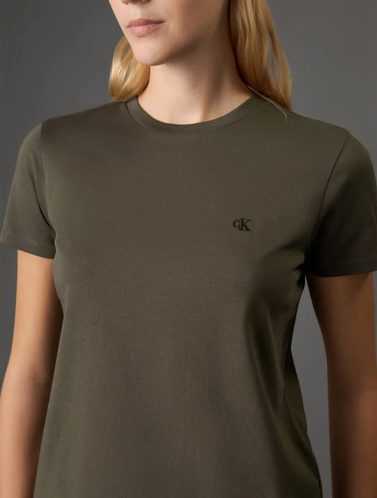BLUSA MC CKJ FEM LOGO CK BORDADO MILITAR