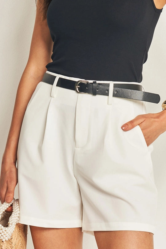 SHORTS FEM TECIDO ALFAIATARIA COM CINTO OFF WHITE