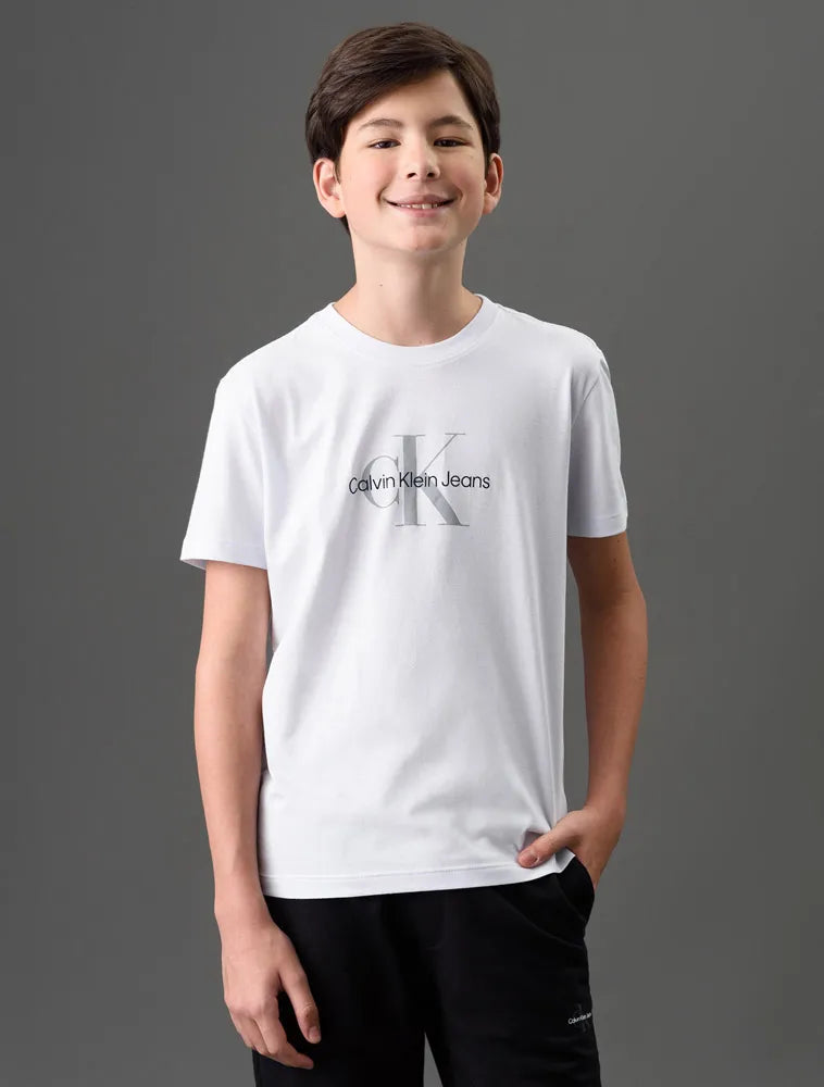 CAMISETA CKJ KIDS MAS MC LOGO REISSUE CAQUI CLARO