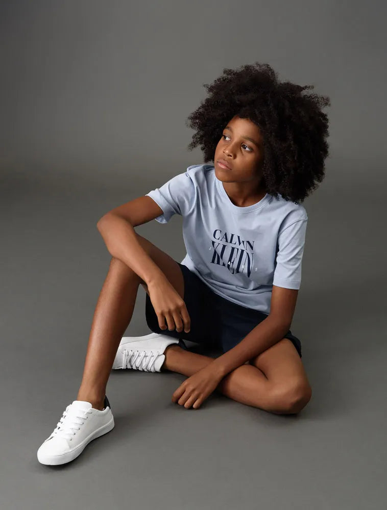 CAMISETA CKJ KIDS MAS MC LOGO SERIF FONT LAVANDA