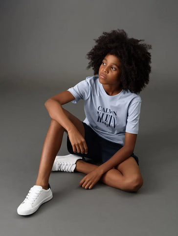 CAMISETA CKJ KIDS MAS MC LOGO SERIF FONT LAVANDA