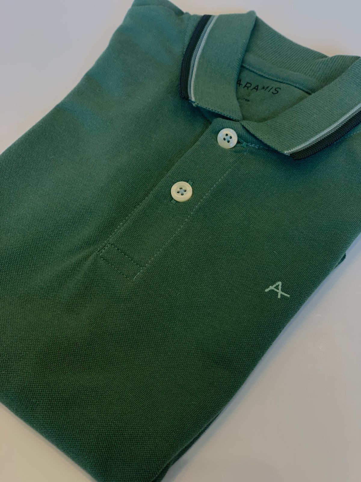 POLO MAS MC ARAMIS INF BASICA 4 FRISOS SELVA/MILITAR