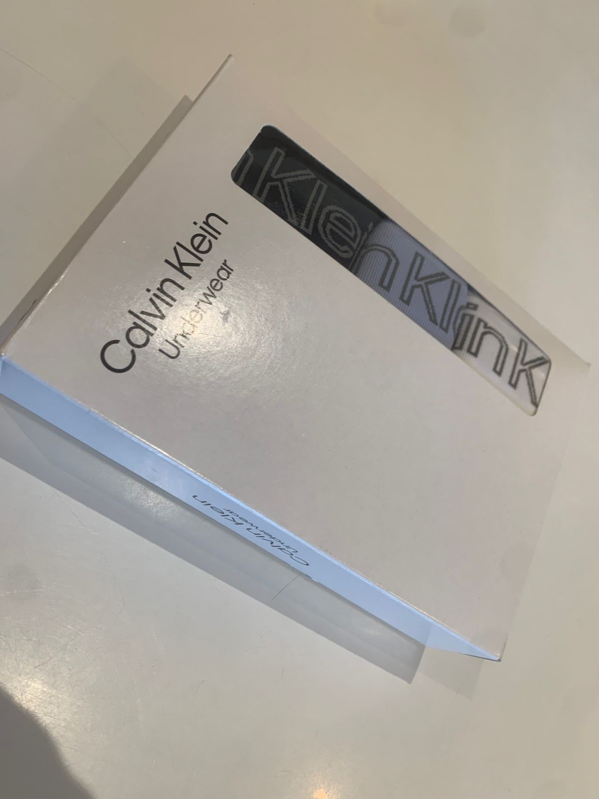 KIT 03 CUECAS CKJ LOW RISE TRUNK S COST PRETO/BRANCO/AZUL CLARO