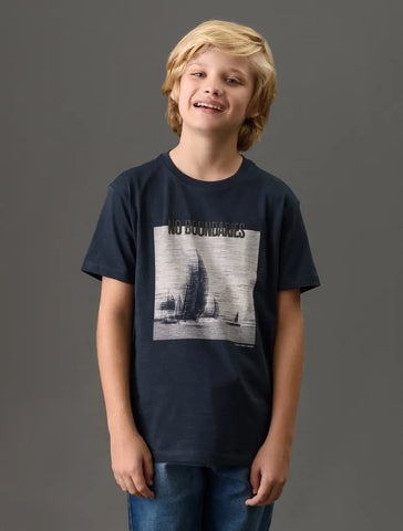 CAMISETA CKJ KIDS MC MAS NO BOUNDARIES MARINHO