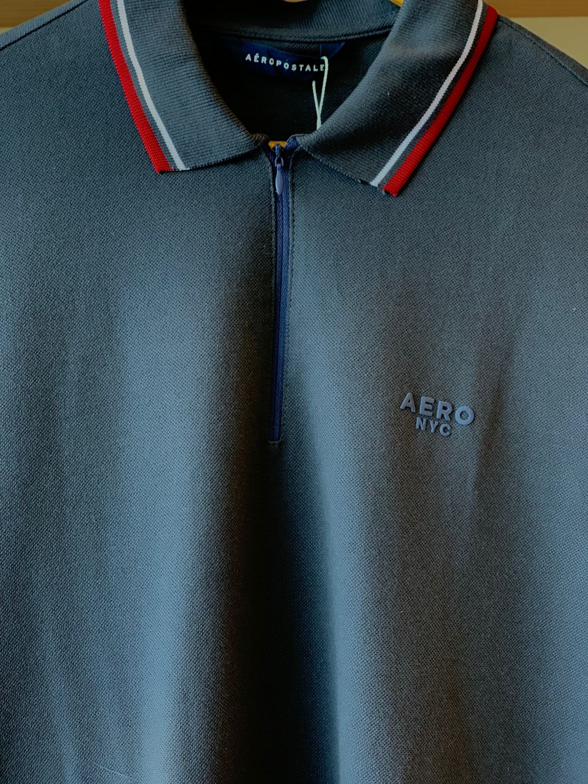 POLO MAS ZIPER DET LIST GOLA AEROPOSTALE MARINHO