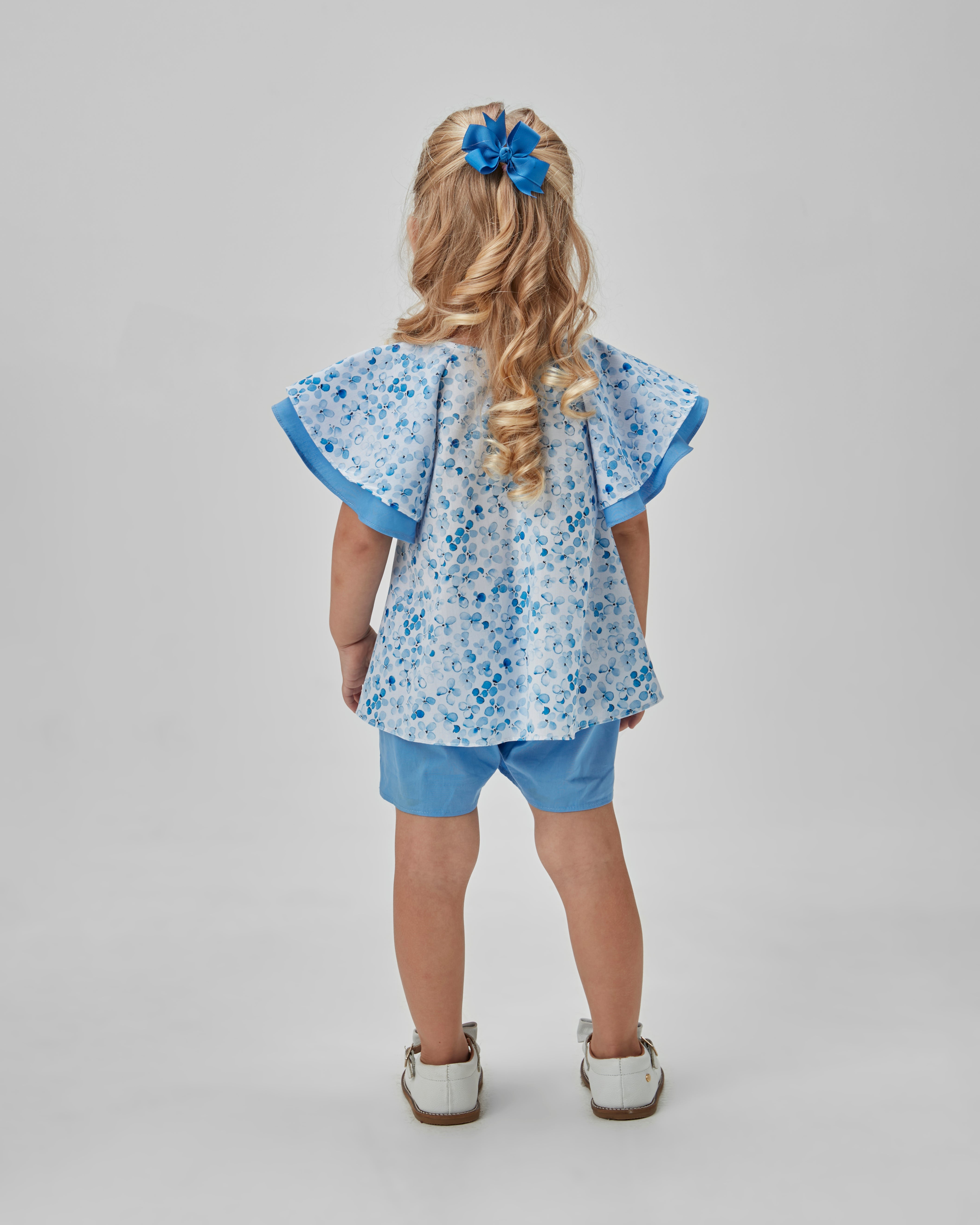 CONJ FEM BATA RODADA ESTAMPADA E SHORT AZUL CLARO