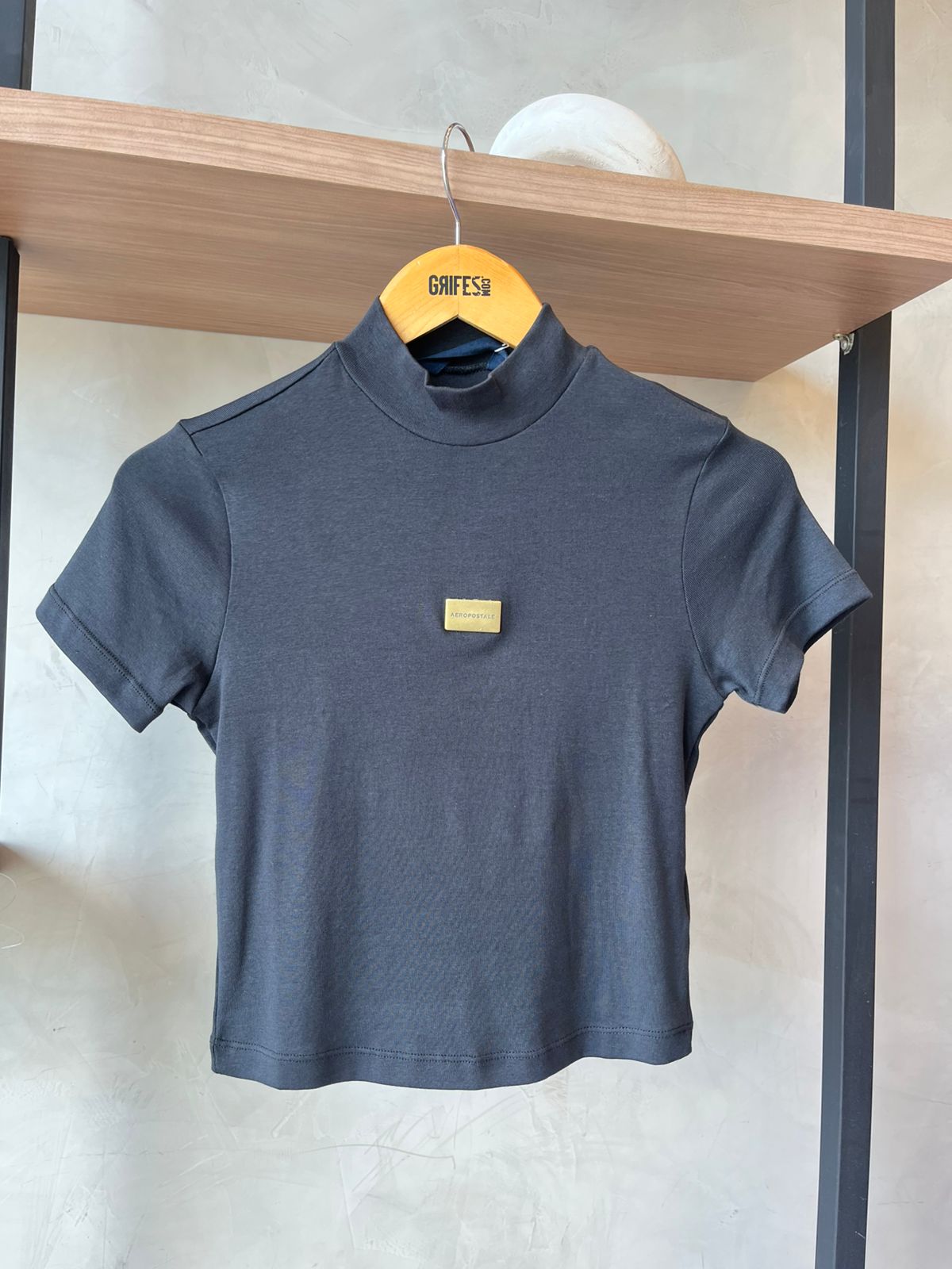 BLUSA CROPPED FEM MC AEROPOSTALE PRETO